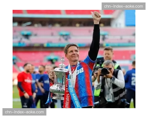 格拉斯纳五后卫铁桶阵失效 水晶宫客场反击缺乏支点